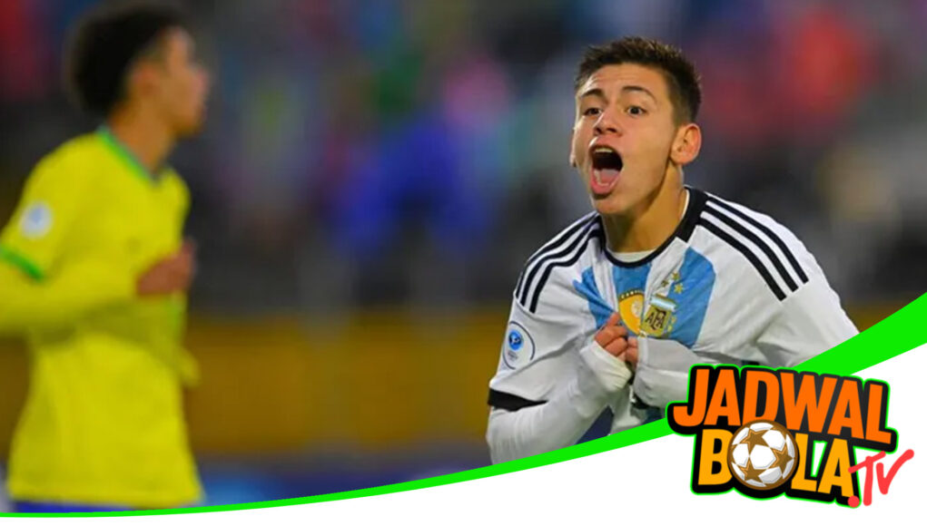 Claudio Echeverri: Permata Argentina yang Menjadi Rebutan Klub-Klub Besar Eropa Claudio Echeverri: Permata Argentina yang Menjadi Rebutan Klub-Klub Besar Eropa