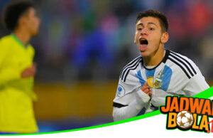 Claudio Echeverri: Permata Argentina yang Menjadi Rebutan Klub-Klub Besar Eropa Claudio Echeverri: Permata Argentina yang Menjadi Rebutan Klub-Klub Besar Eropa