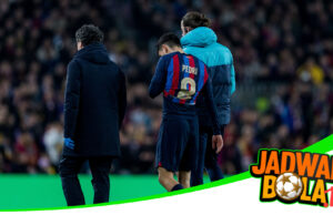 Pedri: Kilauan Bintang yang Redup di Barcelona Pedri: Kilauan Bintang yang Redup di Barcelona