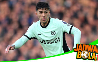 Enzo Fernandez Berminat Pindah Ke Barcelona Enzo Fernandez Berminat Pindah Ke Barcelona