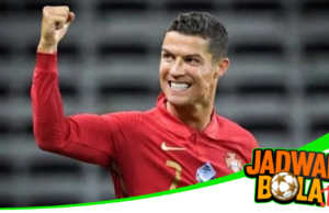 Ronaldo Bersinar dalam Pemotretan Timnas Portugal di Euro 2024 Ronaldo Bersinar dalam Pemotretan Timnas Portugal di Euro 2024