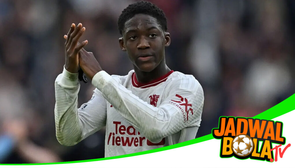 Kobbie Mainoo: Bintang Muda Manchester United yang Bersinar di Timnas Inggris Kobbie Mainoo: Bintang Muda Manchester United yang Bersinar di Timnas Inggris