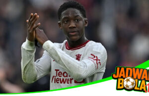 Kobbie Mainoo: Bintang Muda Manchester United yang Bersinar di Timnas Inggris Kobbie Mainoo: Bintang Muda Manchester United yang Bersinar di Timnas Inggris